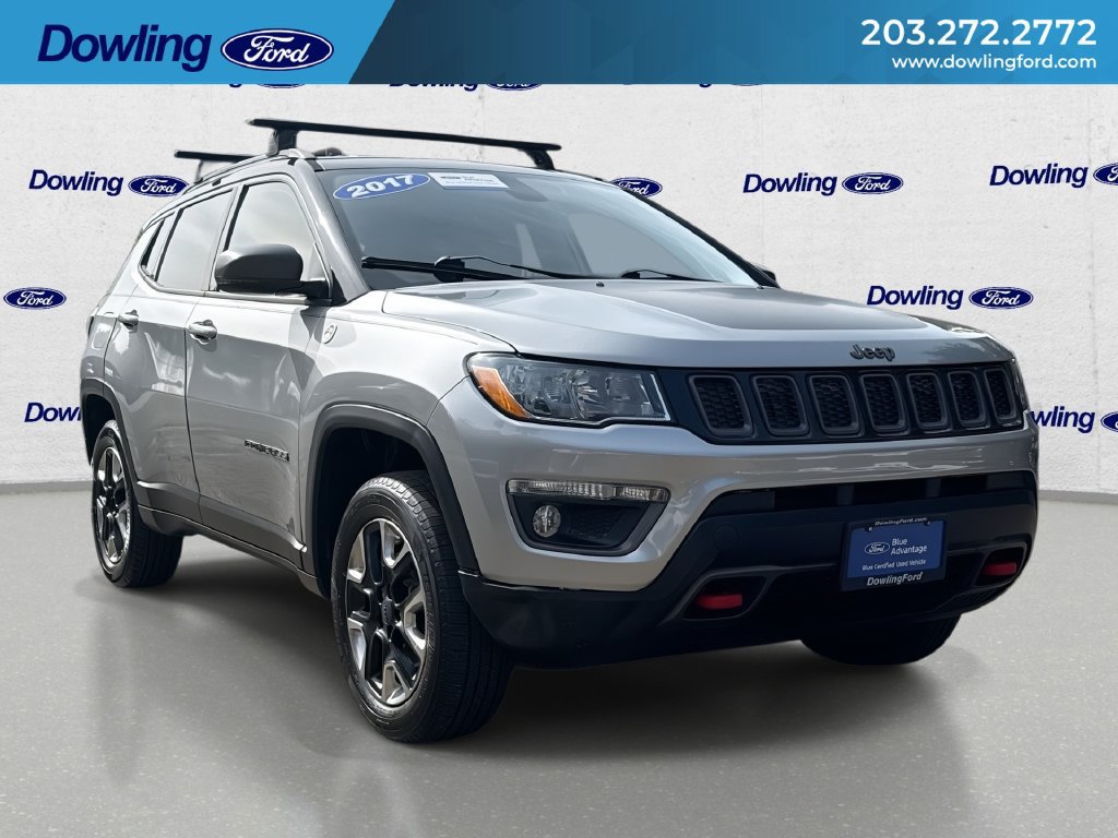 Used 2017 Jeep Compass Trailhawk w/ Leather Interior Group AWD/4WD image 1