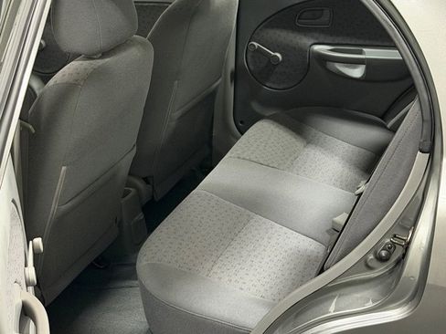 Used 2004 Kia Rio Sedan image 9