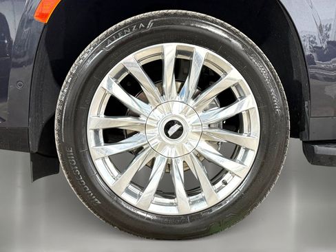 Certified 2023 Cadillac Escalade Premium Luxury image 12