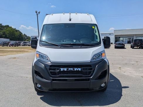 Used 2025 RAM ProMaster 2500 w/ Convenience Group FWD image 8