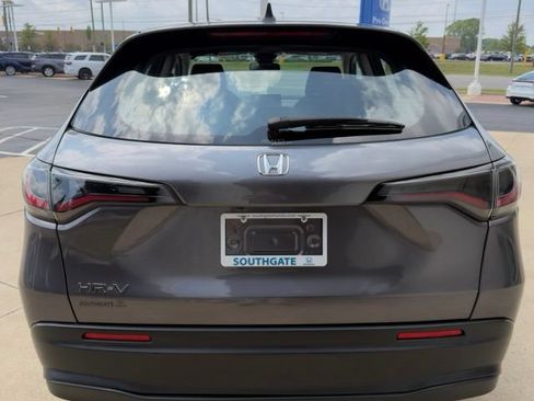 Certified 2024 Honda HR-V LX image 4
