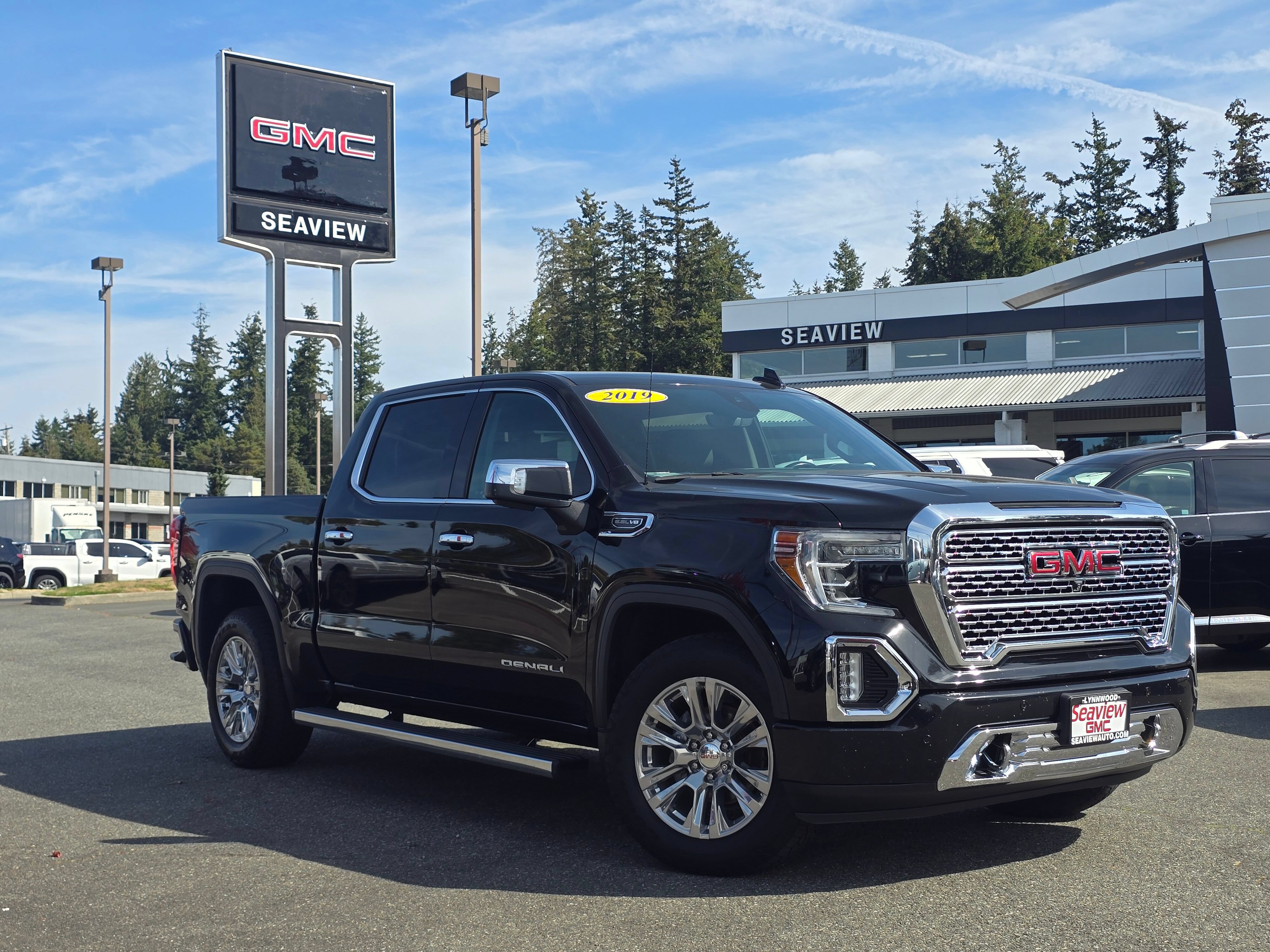 Used 2019 GMC Sierra 1500 Denali w/ Technology Package AWD/4WD image 1