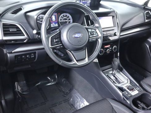 Used 2023 Subaru Forester Premium image 9