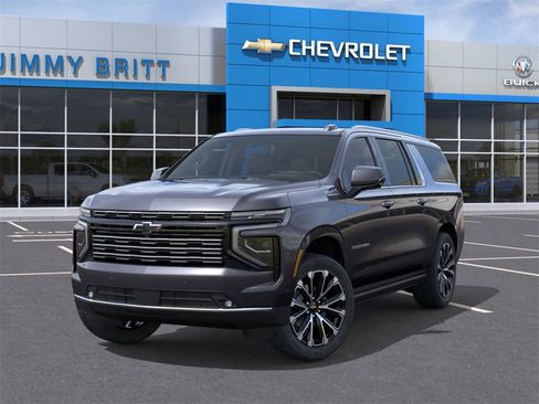 New 2026 Chevrolet Suburban High Country image 12