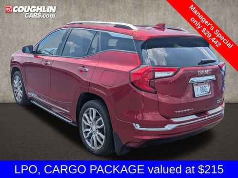 Used 2023 GMC Terrain Denali w/ Denali Premium Package AWD/4WD image 6
