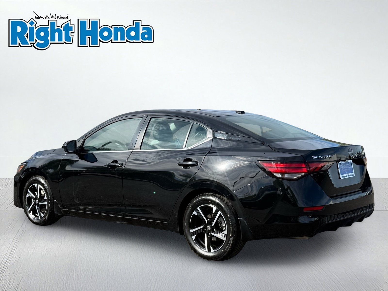 Used 2025 Nissan Sentra SV FWD image 4
