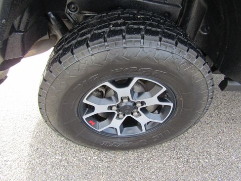 Used 2019 Jeep Wrangler Unlimited Rubicon AWD/4WD image 11