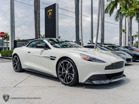 Used 2014 Aston Martin Vanquish Volante RWD image 10
