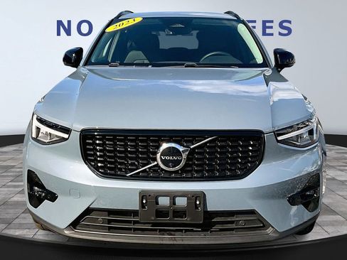 Used 2023 Volvo XC40 B5 Plus w/ Driver Assist Package image 2