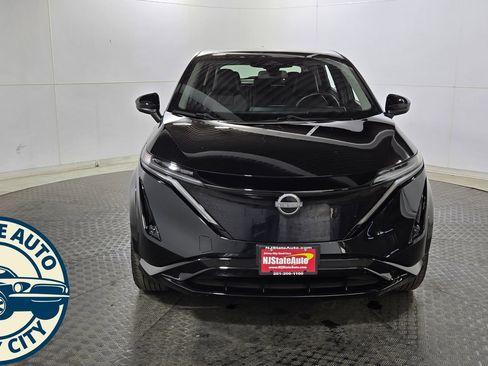 Used 2023 Nissan Ariya AWD image 2