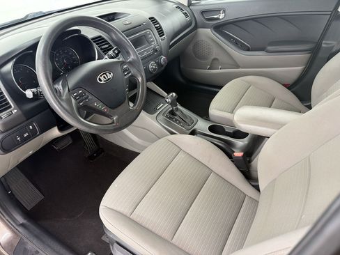 Used 2014 Kia Forte LX w/ Popular Package FWD image 4