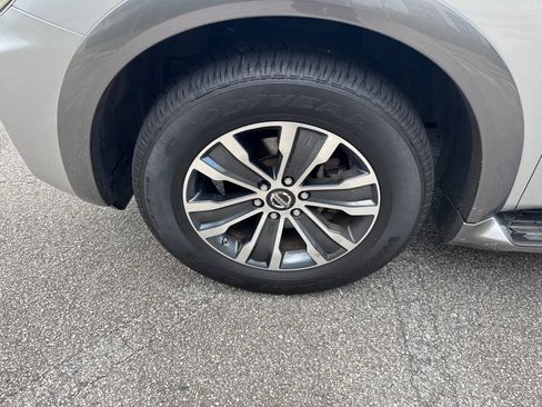 Used 2019 Nissan Armada SL w/ Premium Package RWD image 11