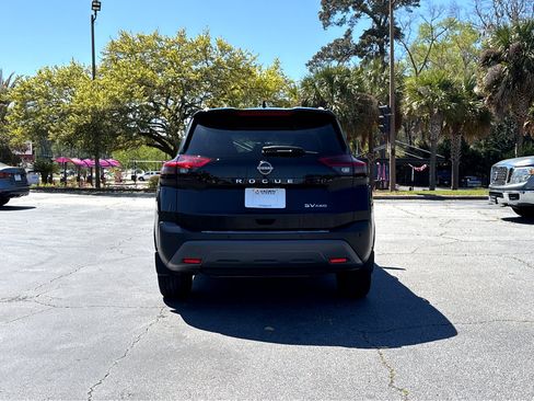 Used 2022 Nissan Rogue SV w/ SV Premium Package image 25