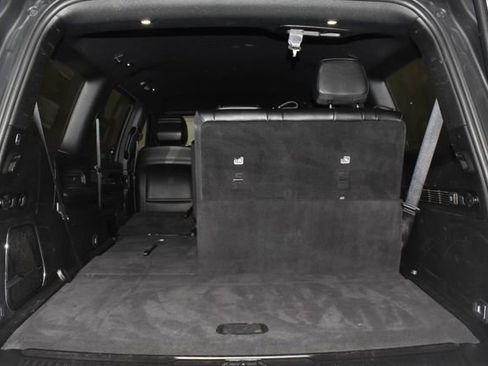 Certified 2024 Jeep Wagoneer Series II w/ Flexible Seating Group AWD/4WD image 35