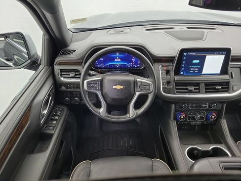 Used 2023 Chevrolet Suburban Premier AWD/4WD image 16