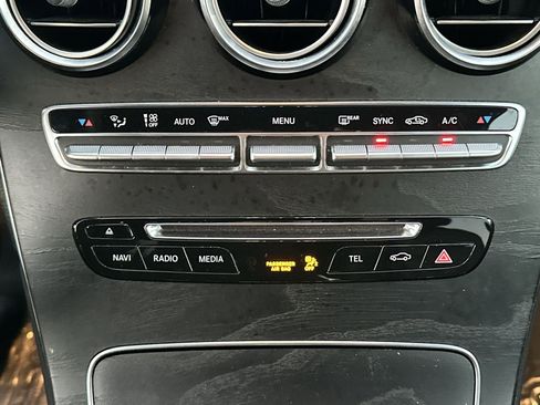 Used 2019 Mercedes-Benz GLC 300 4MATIC Coupe image 17