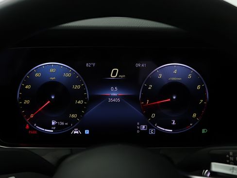 Used 2022 Mercedes-Benz E 350 Sedan image 11