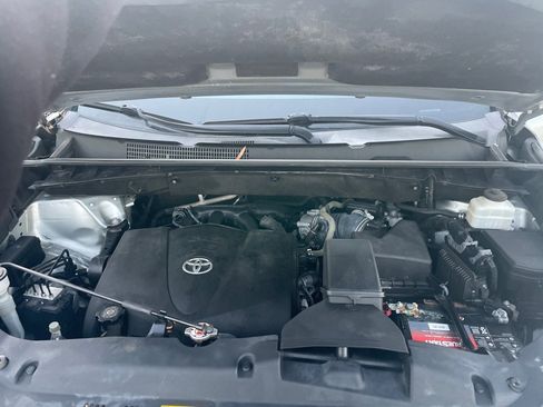 Used 2019 Toyota Highlander Limited image 12