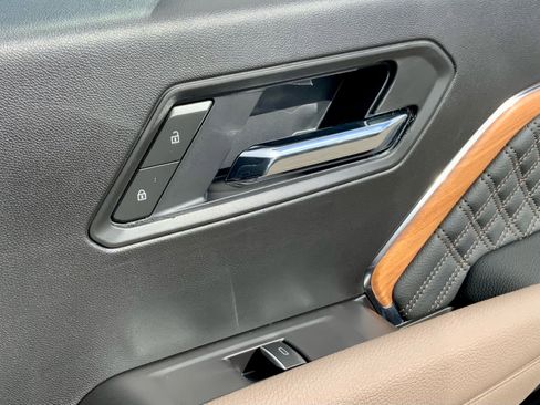 New 2026 GMC Canyon Denali image 53