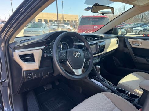 Used 2015 Toyota Corolla LE image 20