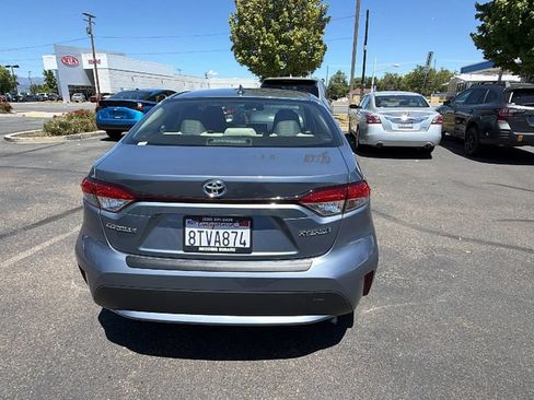 Used 2021 Toyota Corolla LE FWD image 5