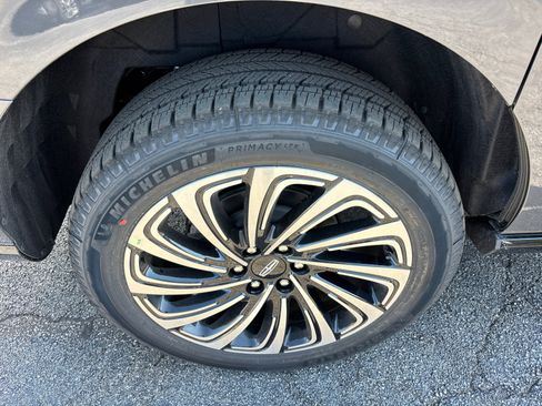 New 2025 Lincoln Navigator L Black Label image 10