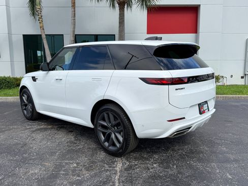 Used 2025 Land Rover Range Rover Sport Dynamic SE AWD/4WD image 13