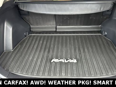 Used 2022 Toyota RAV4 XLE Premium image 31