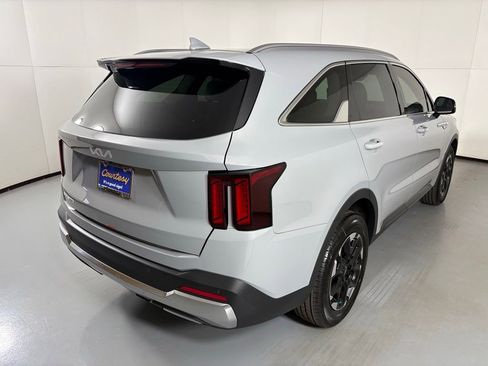 New 2026 Kia Sorento S w/ S Panoramic Sunroof Package image 11