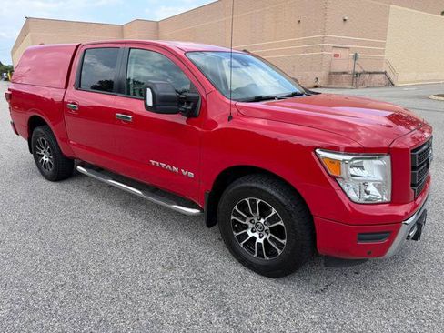 Used 2020 Nissan Titan SV w/ SV Convenience Package AWD/4WD image 39