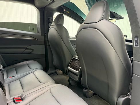 Used 2024 Tesla Model X image 20