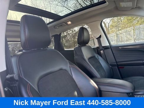 Used 2022 Ford Escape SEL w/ SEL Stealth AWD Package image 10