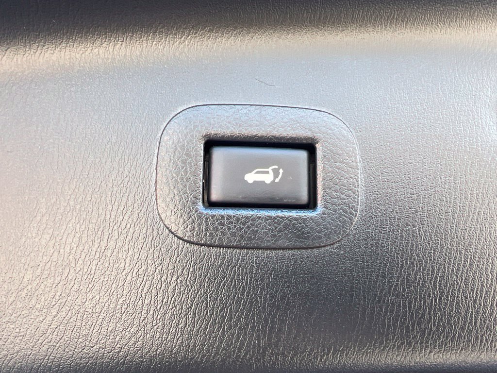 Used 2017 Nissan Armada Platinum w/ Captain Seat Package AWD/4WD image 13