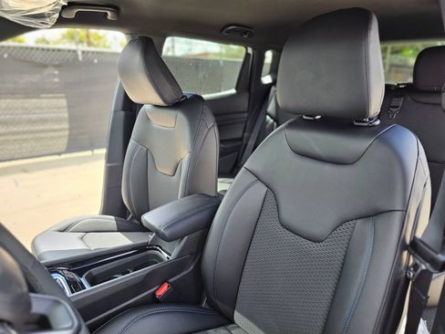 New 2026 Jeep Compass Latitude AWD/4WD image 18