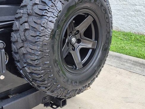 Used 2009 Jeep Wrangler Unlimited Rubicon w/ Trailer Tow Group AWD/4WD image 17