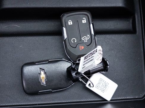 Used 2020 Chevrolet Silverado 1500 LT Trail Boss AWD/4WD image 38