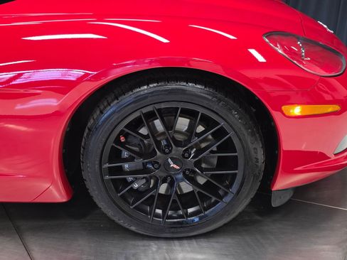 Used 2006 Chevrolet Corvette Convertible RWD image 35