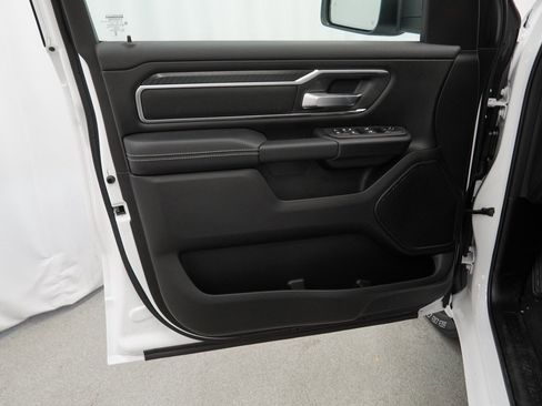 New 2026 RAM 1500 4x4 Crew Cab image 26