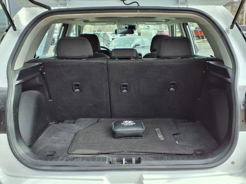 Used 2024 Hyundai Venue SEL image 16