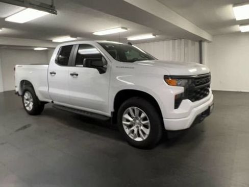 Certified 2023 Chevrolet Silverado 1500 Custom AWD/4WD image 2