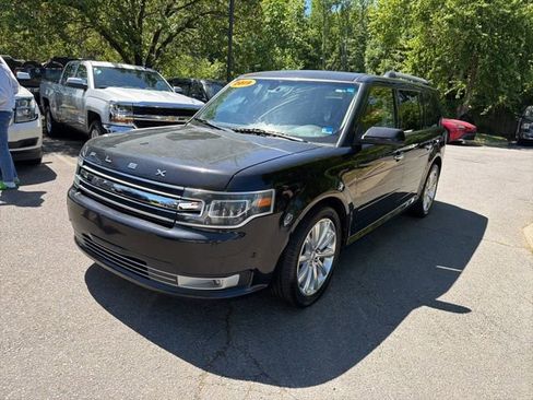 Used 2019 Ford Flex Limited w/ Equipment Group 303A AWD/4WD image 3