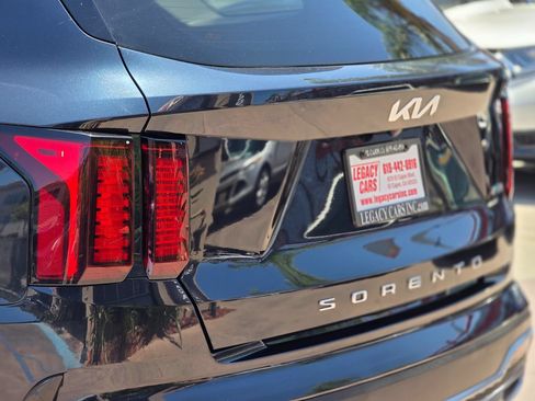 Used 2022 Kia Sorento S FWD image 10