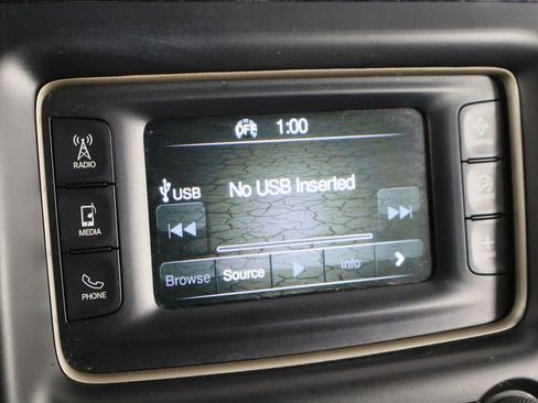 Used 2017 Jeep Grand Cherokee Laredo w/ Quick Order Package 23E image 30