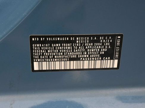 Used 2025 Volkswagen Jetta SE FWD image 17