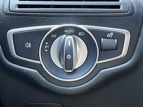 Certified 2022 Mercedes-Benz GLC 43 AMG 4MATIC image 26