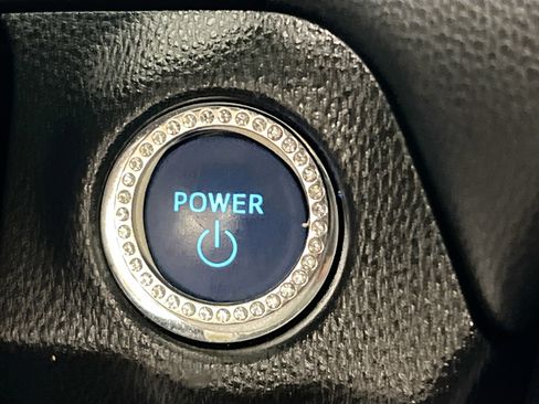 Used 2020 Toyota RAV4 Limited image 24