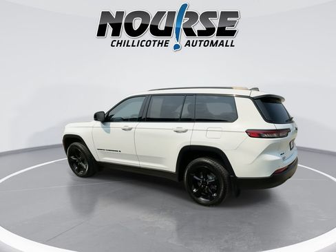 Used 2024 Jeep Grand Cherokee L Laredo AWD/4WD image 6
