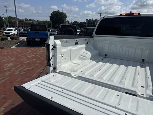 Used 2022 Nissan Frontier SV RWD image 29