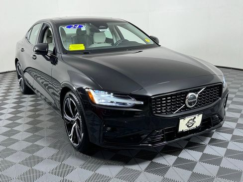 New 2024 Volvo S60 B5 Plus w/ Climate Package image 3