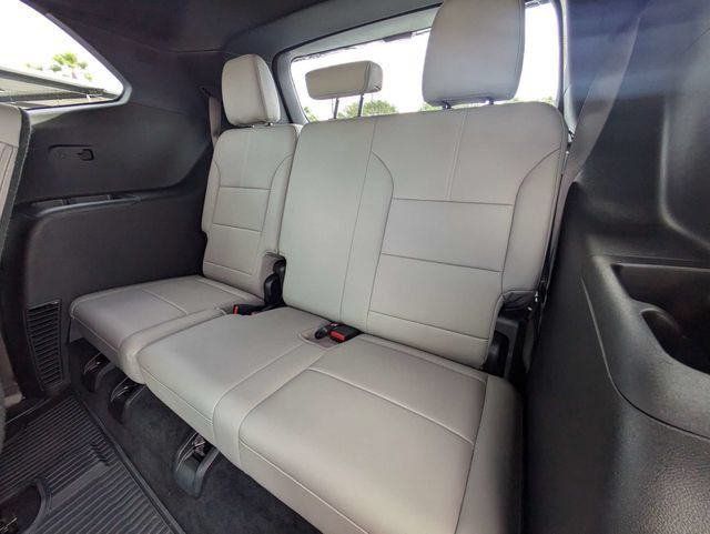 Used 2026 GMC Acadia Elevation w/ Black Edition FWD image 15
